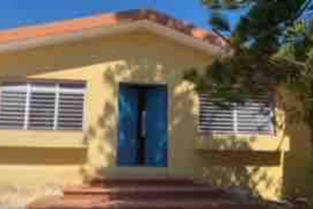 La Casa Amarilla Frente Al Mar Villa Chelem Eksteriør bilde